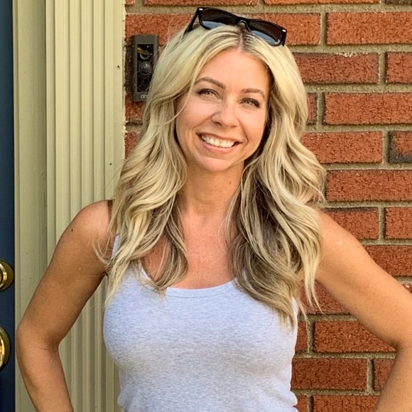 Meet your Posher, Brenda - Picture 1 of 1